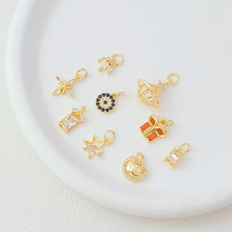 Mặt Dây Chuyền Mạ Vàng 14k Hình Ngôi Sao Năm Cánh Đính Đá Zircon Màu Sắc