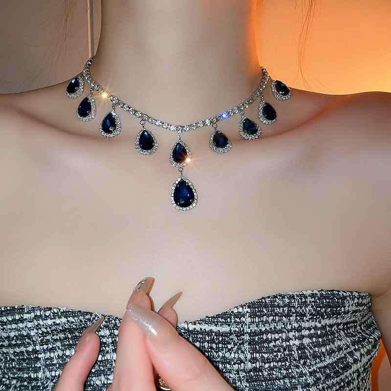 Bộ Dây Chuyền + Bông Tai Mạ Bạc Đính Đá sapphire Hình Giọt Nước Màu Xanh Dương Nhạt Sang Trọng Phong Cách Pháp Cho Nữ