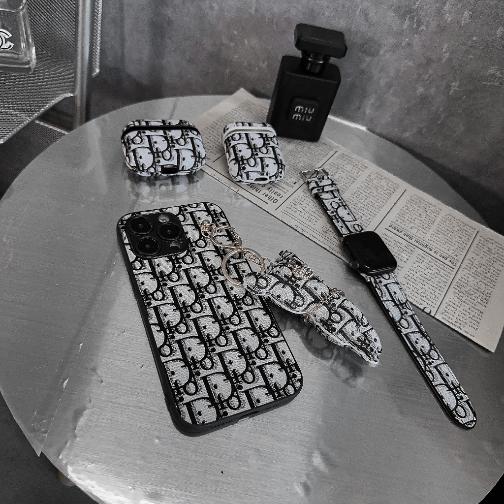 Ốp lưng iphone  DI O KÈM MÓC KHÓA GẤU7plus/8plus/xs max/11/11promax/12promax/13promax/14promax