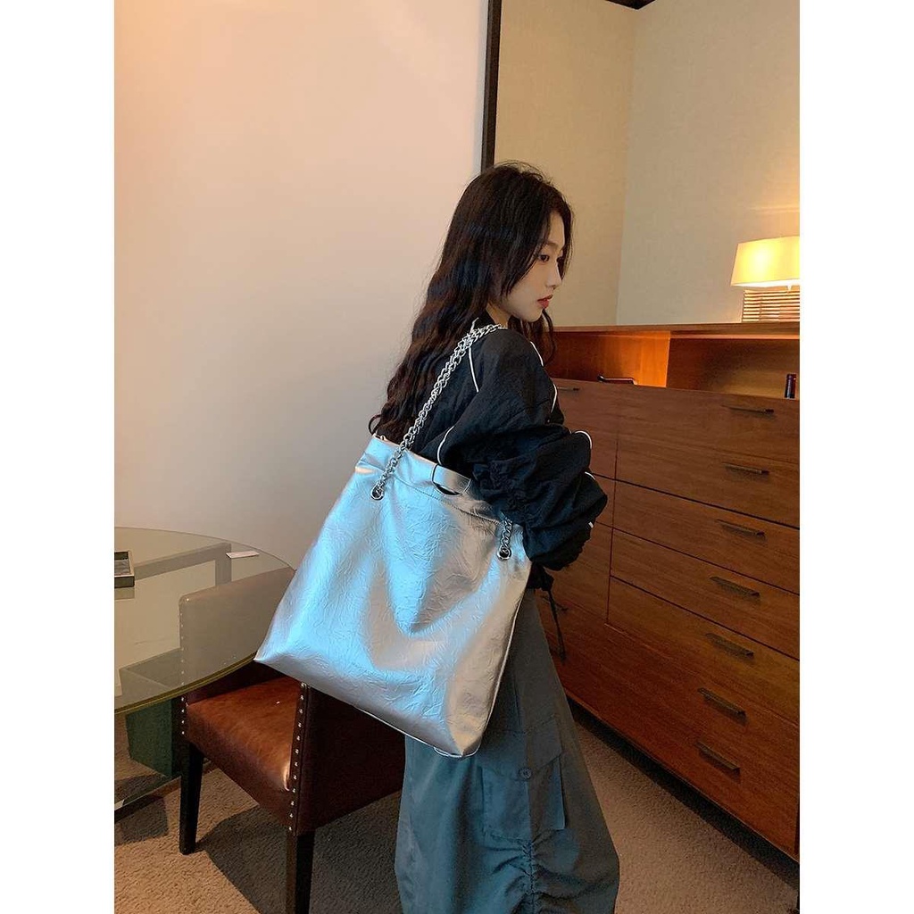 Túi Xách Da pu Cỡ Lớn Phối Dây Xích Thời Trang 2023 Cho Nữ
