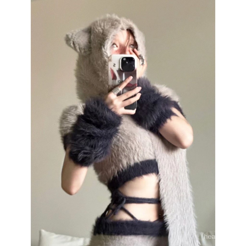 Set Áo Hoodie Phối Chân Váy Lông Màu Xám Thời Trang Cho Nữ