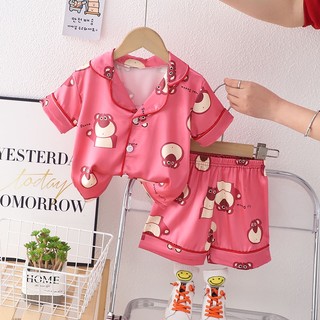 Bộ đồ ngủ mặc nhà 2 món vải mỏng in hình gấu và dâu tây dễ thương cho bé gái