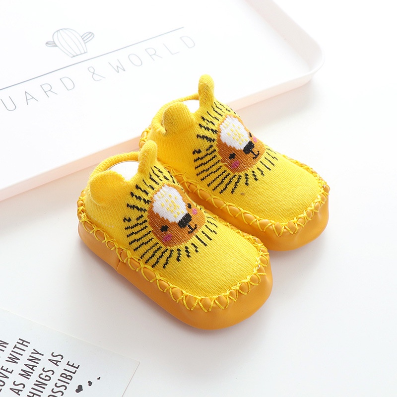 Đôi Vớ Chống Trượt Thoải Mái Mềm Mại Họa Tiết Động Vật Hoạt Hình Cho Em Bé Sơ Sinh