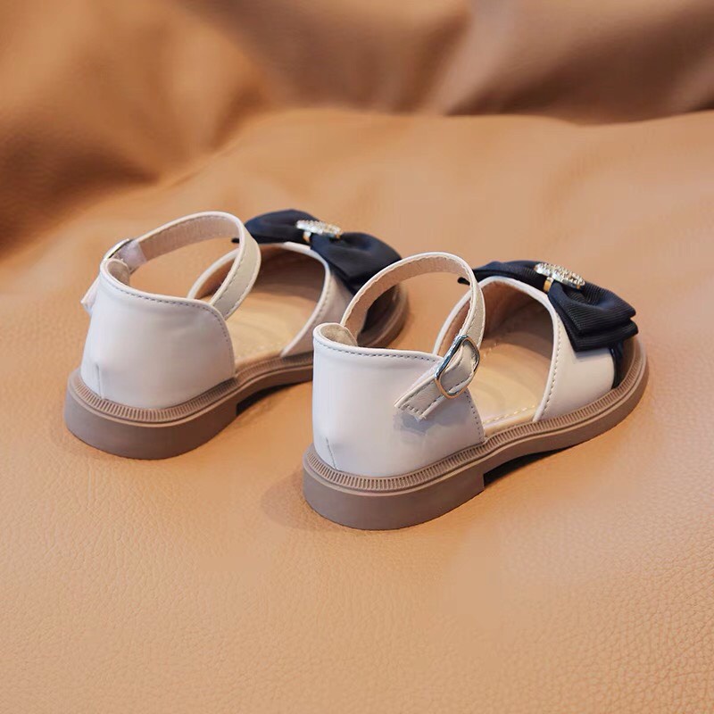 Sandal bít mũi đính nơ gắn 2 vòng tròn xinh xắn cho bé gái - Dép quai hậu công chúa phong cách cổ điển cho bé v783