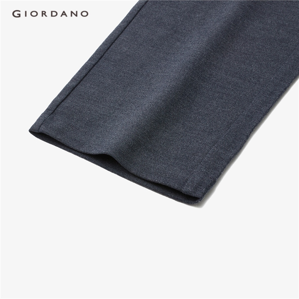 Quần dài GIORDANO 01113071 lưng thun thêu họa tiết dành cho nam