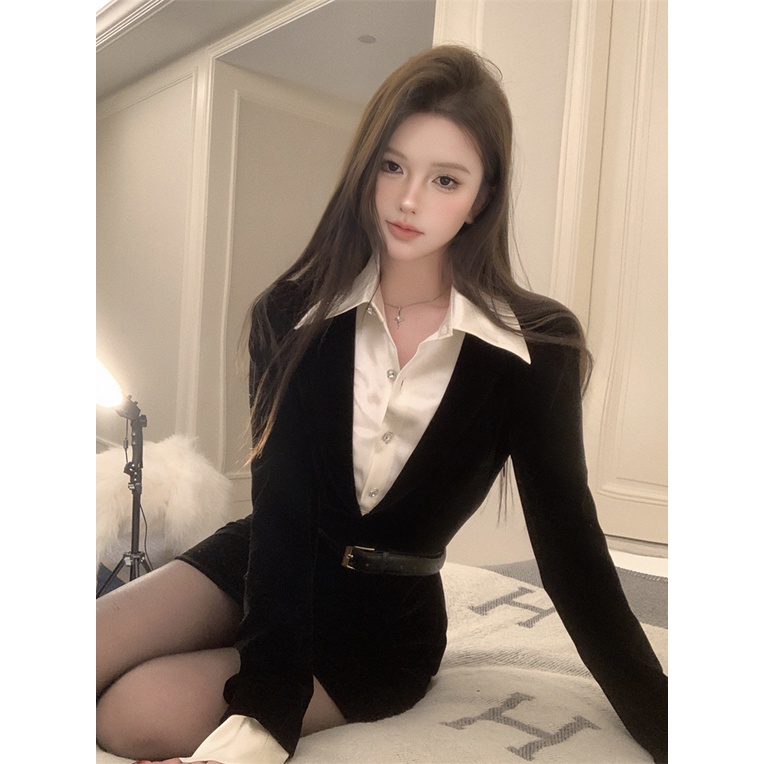 Bộ Áo Giả Hai Mảnh Váy Ngắn Ôm Eo Màu Đen Phong Cách Hoàng Gia Mùa Thu Và Mùa Đông Nóng Bỏng hi