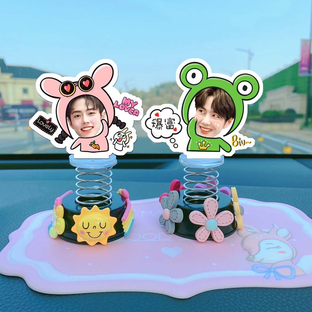 Standee lò xo lắc lư đáng yêu trong suốt đế dính trang trí in theo yêu cầu chibi - trí decor