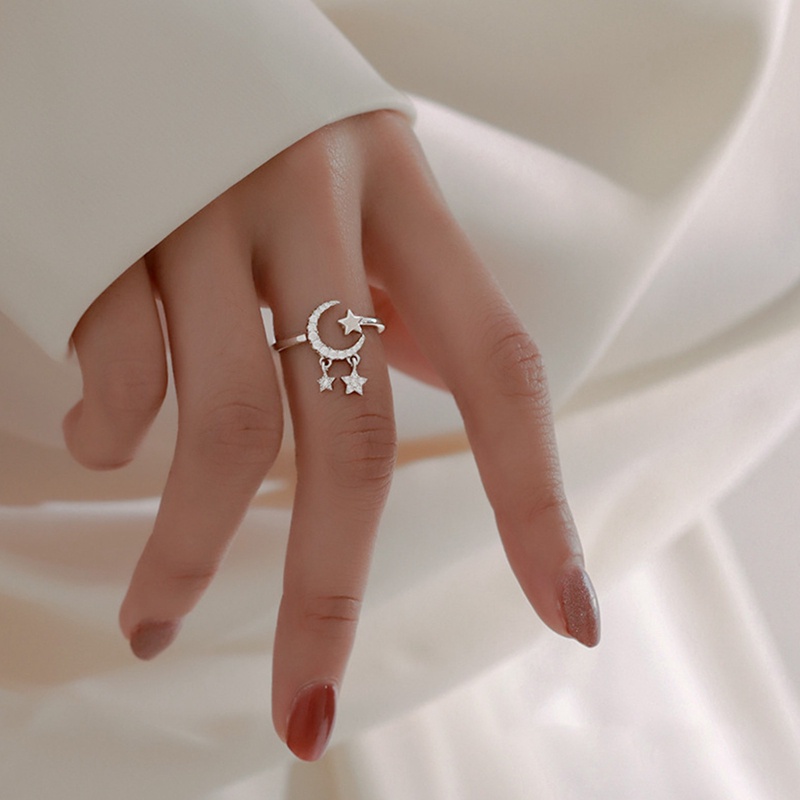 Nhẫn Hở Hình Mặt Trăng Ngôi Sao Tua Rua Kiểu Mới
