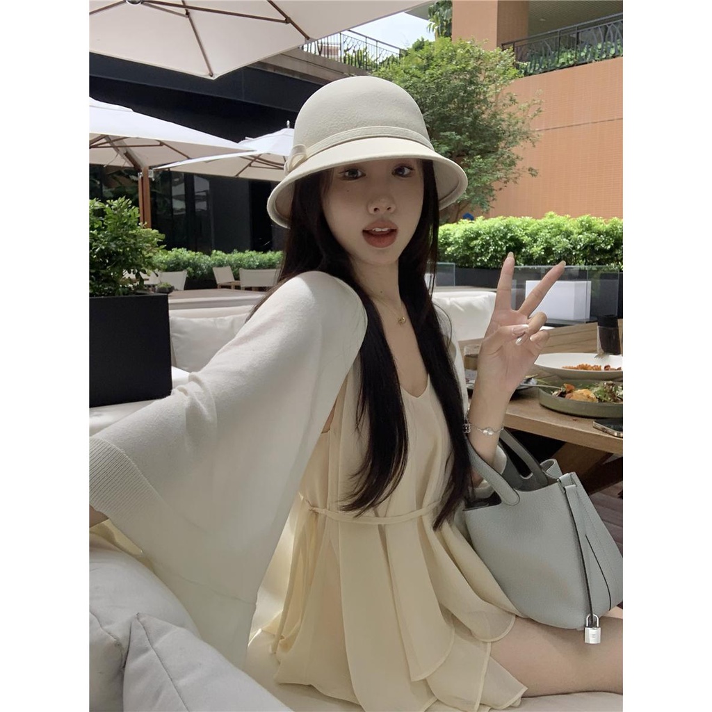 Bộ Áo Cổ Chữ v + Chân Váy Lưng Cao Thời Trang Đáng Yêu Cho Nữ