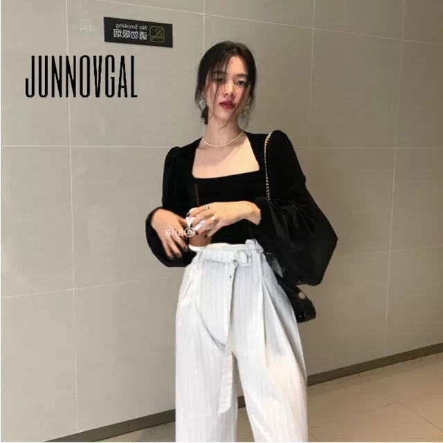 Junnovgal Áo Nhung Tay Phồng Dài Cổ Vuông Màu Đen Thời Trang 2023 Cho Nữ