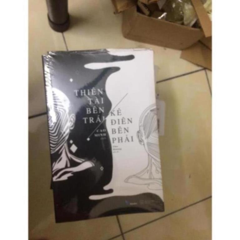 Thiên Tài Bên Trái, Kẻ Điên Bên Phải  - Tặng Bookmark | Xả Kho