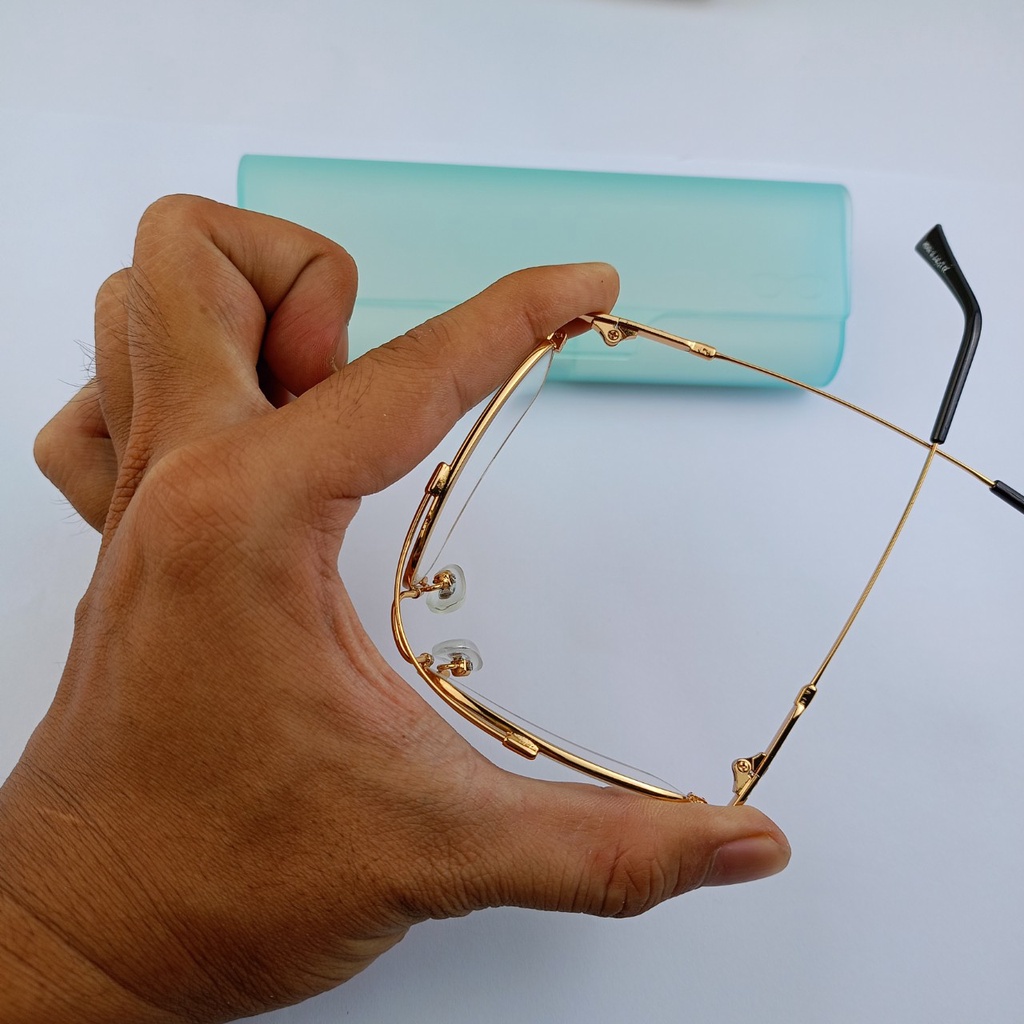 Kính lão gọng dẻo titan mặt vuông có độ từ 0.5-6.0 hàng thanh lí