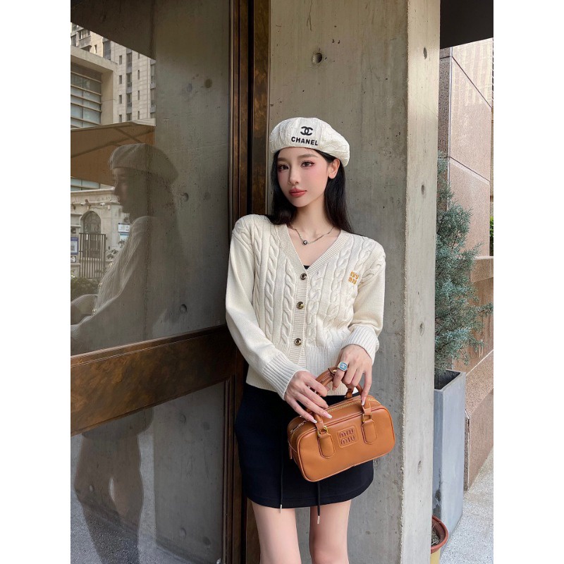 Áo Khoác cardigan Thêu Họa Tiết Xinh Xắn Theo Phong Cách Thu Đông 23ss