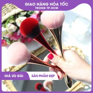 Cọ phủi nail cán dài màu ngẫu nhiên 0870
