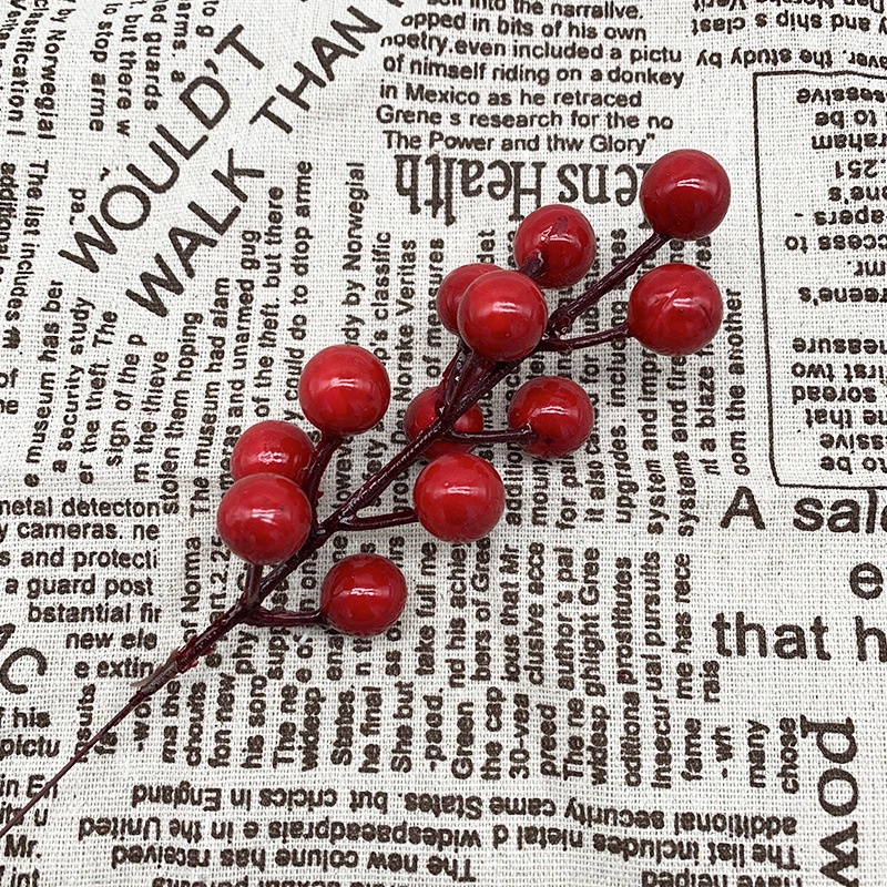 Bó 5 Nhánh Cây Thông Đỏ Nhân Tạo Trang Trí Giáng Sinh