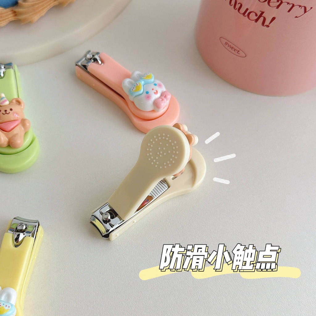 Bấm Móng Tay Đính Hình Ngộ Nghĩnh
