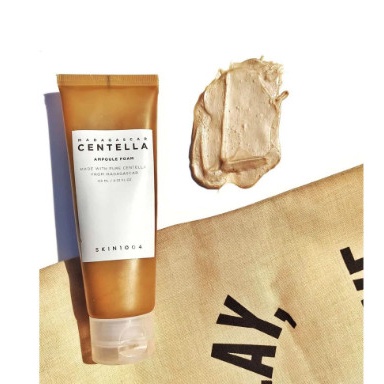 Sữa rửa mặt Centella Madagascar Skin1104 Ampoule Foam giúp dưỡng ẩm và làm sạch da