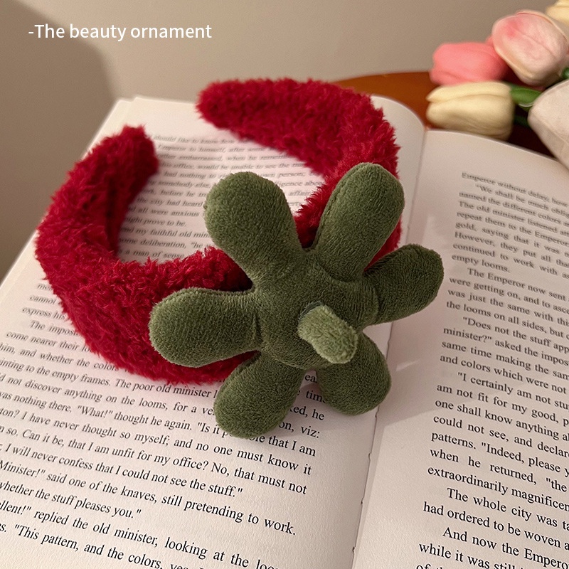 Băng Đô Cài Tóc Phủ Lông Họa Tiết Lá Dâu Hoạt Hình Dễ Thương Dùng Rửa Mặt