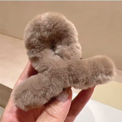 Kẹp Tóc Đính Lông Thỏ Giả Màu Cà Phê / Cà Phê 2023 Màu Sắc Đơn Giản