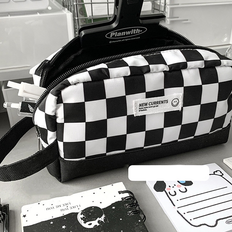 Túi Đựng Bút Chì Kẻ Sọc Caro Trắng Đen Đa Năng YK