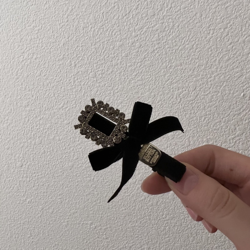 Kẹp Tóc Đính Đá Hình Trái Tim Màu Đen Chất Liệu Nhung Cao Cấp Thời Trang Cho Nữ
