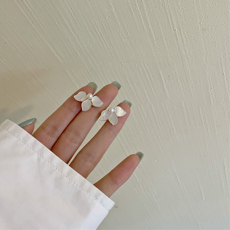 Khuyên Tai Nhỏ Hình Hoa Đính Ngọc Trai Trắng Phong Cách Mới Đơn Giản