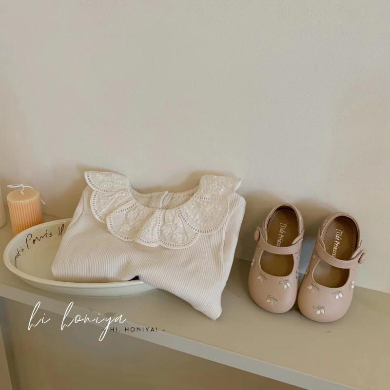 Áo Sơ Mi Dài Tay Màu Trơn Họa Tiết Kẻ Sọc Dọc Phối Ren Phong Cách Hàn Quốc Thời Trang Xuân Thu Mới Cho Bé Gái