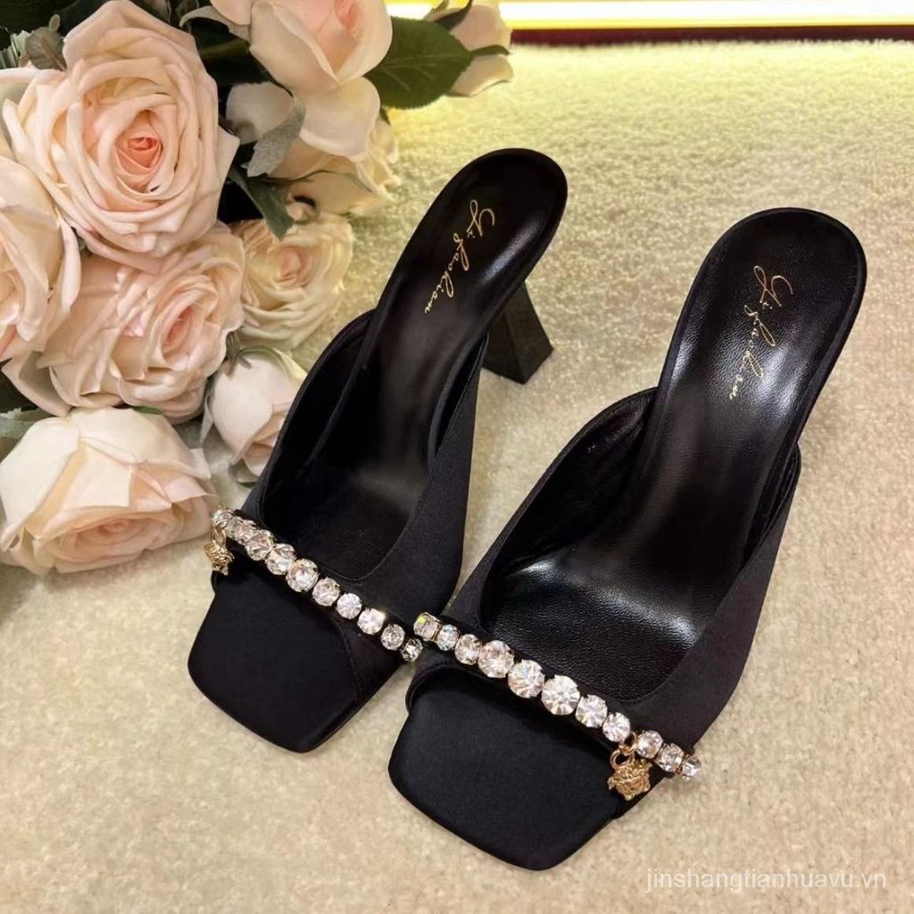 Giày Cao Gót Mũi Vuông Bằng Lụa satin Đính Đá Thời Trang Âu Mỹ 2023