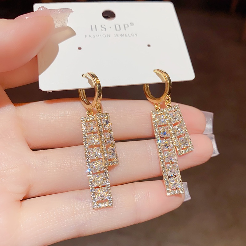 Khuyên Tai Hình Chữ Nhật Đính Đá zircon Phối Tua Rua Sang Trọng