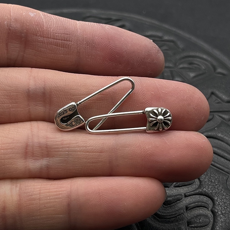 CHROME HEARTS Bông Tai Mạ Bạc 925 22K Hình Trái Tim Sang Trọng