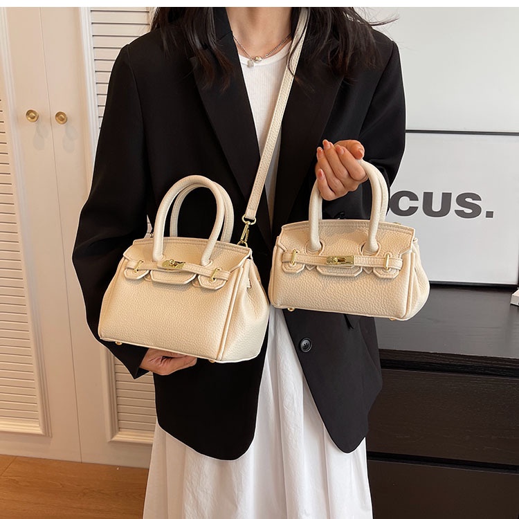 Túi Đeo Chéo Nhỏ Nhắn Thời Trang Mới 2024 Dành Cho Nữ