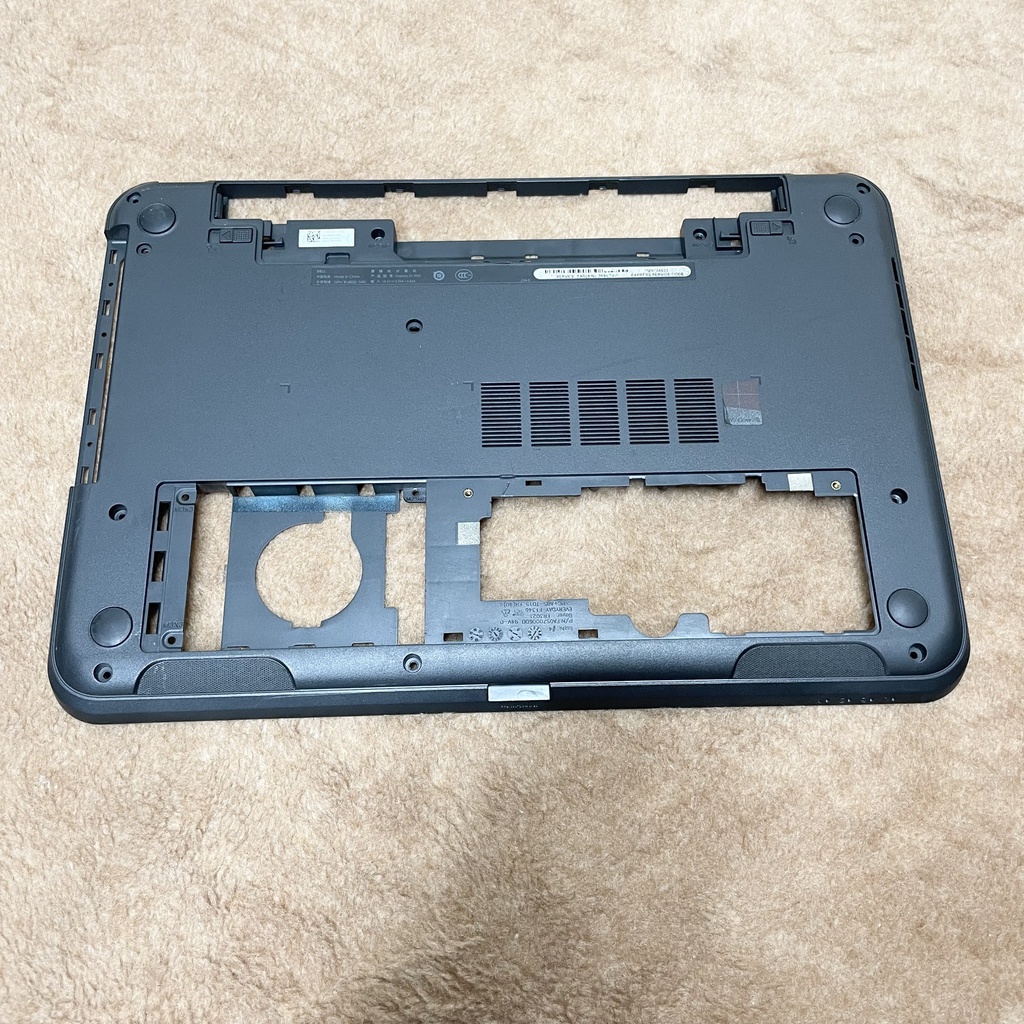 Vỏ mặt D laptop Dell Inspiron 15 15R 3521 3531 3537 5521 5537 5535, Vostro 2521, Latitude 3540 new