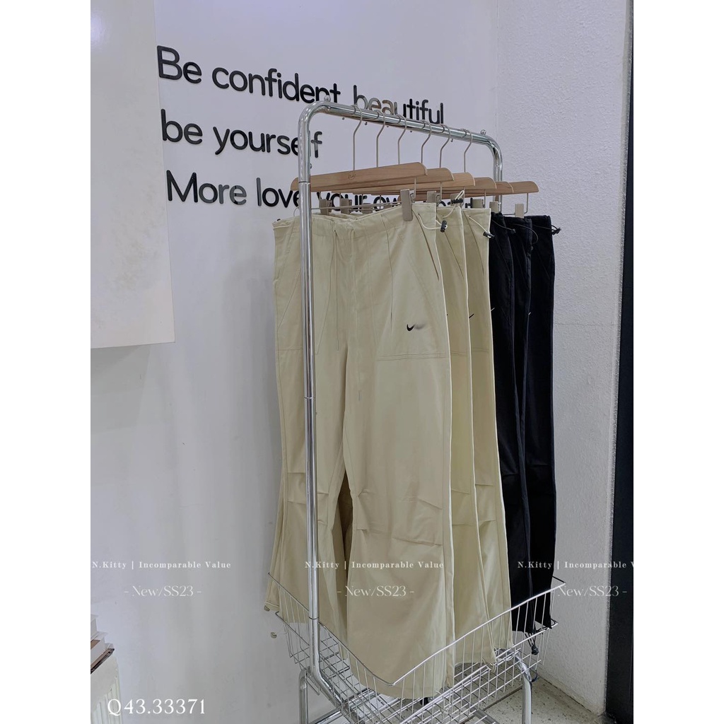 Quần suông kaki ni.ke dù