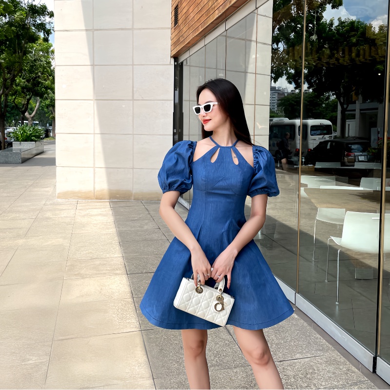 Đầm jeans nữ cổ yếm tay phồng GLORIOUS SOFIA DRESS ĐJ01GL dáng xoè kiểu giọt nước thiết kế đi chơi đi tiệc