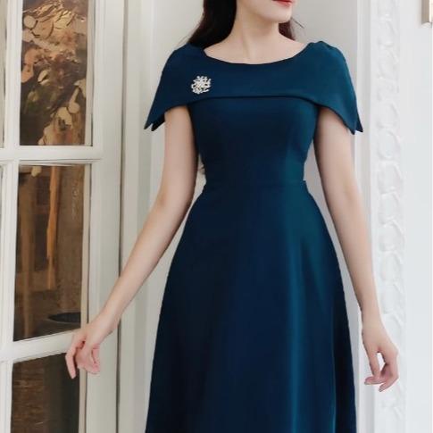 Váy dự tiệc chờm vai che bắp tay to, phối eo cách điệu, Naila Dress V717