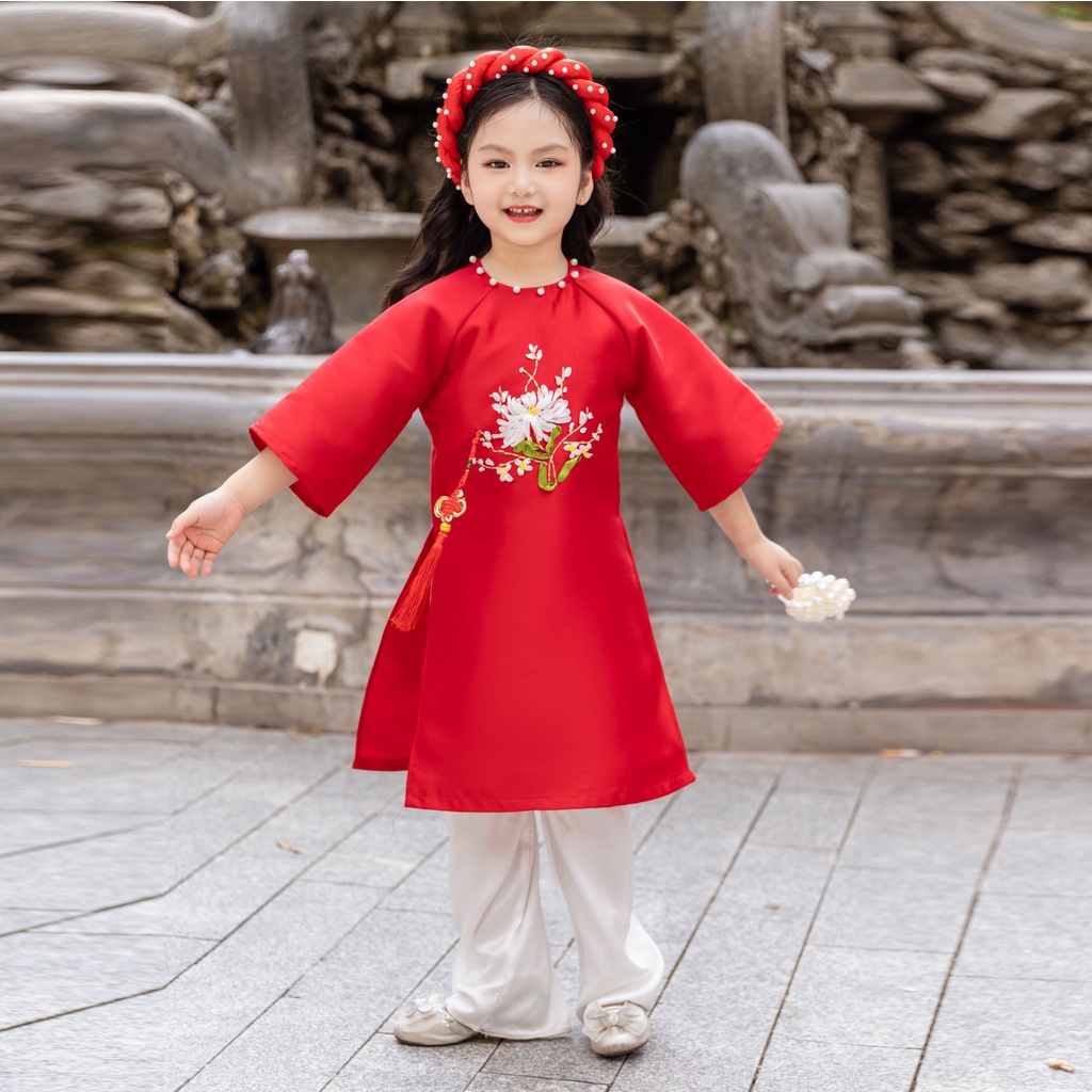 Áo dài bé gái thêu ruy băng thủ công hoa Cúc vải taffta đứng form set áo kèm quần MamLa