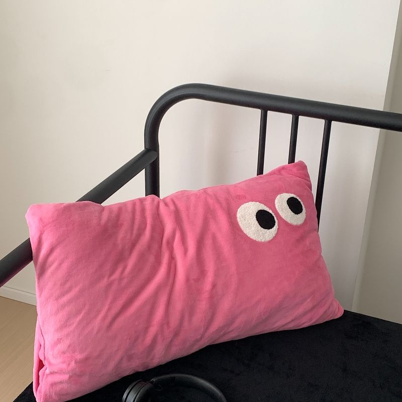 Cặp Vỏ Gối Nhung Hai Mặt 48x74cm Họa Tiết Đôi Mắt To