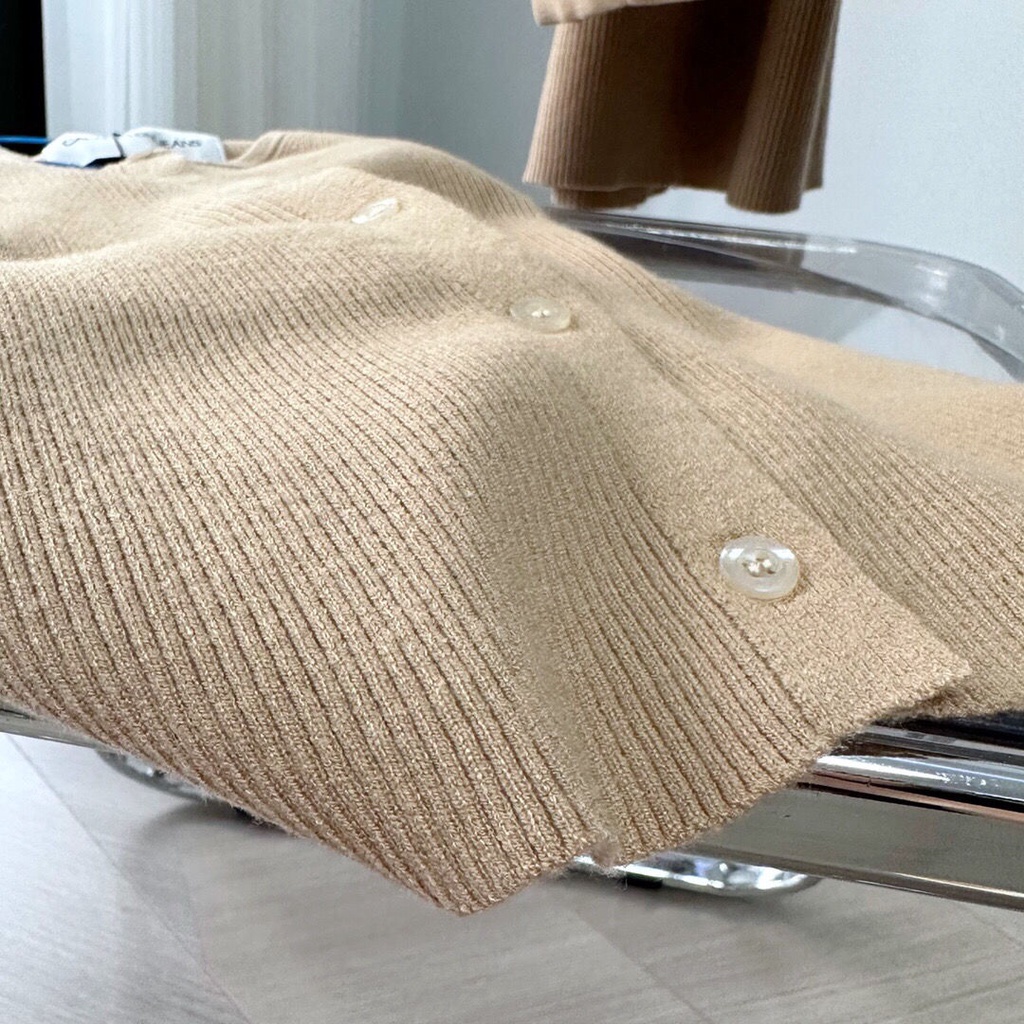 IJ4D Calvin Klein real shot 23 Spring and Autumn new texture knitted cardigan overskirt set