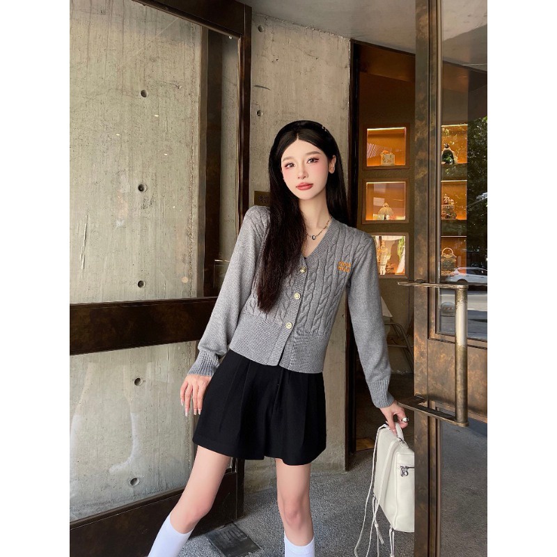 Áo Khoác cardigan Thêu Họa Tiết Xinh Xắn Theo Phong Cách Thu Đông 23ss