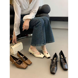 (HÀNG SẴN )Giày mũi vuông gót nhọn quai hoa trà Shanguli ngang da lì mẫu mới mùa Xuân 2025 S 7769-2