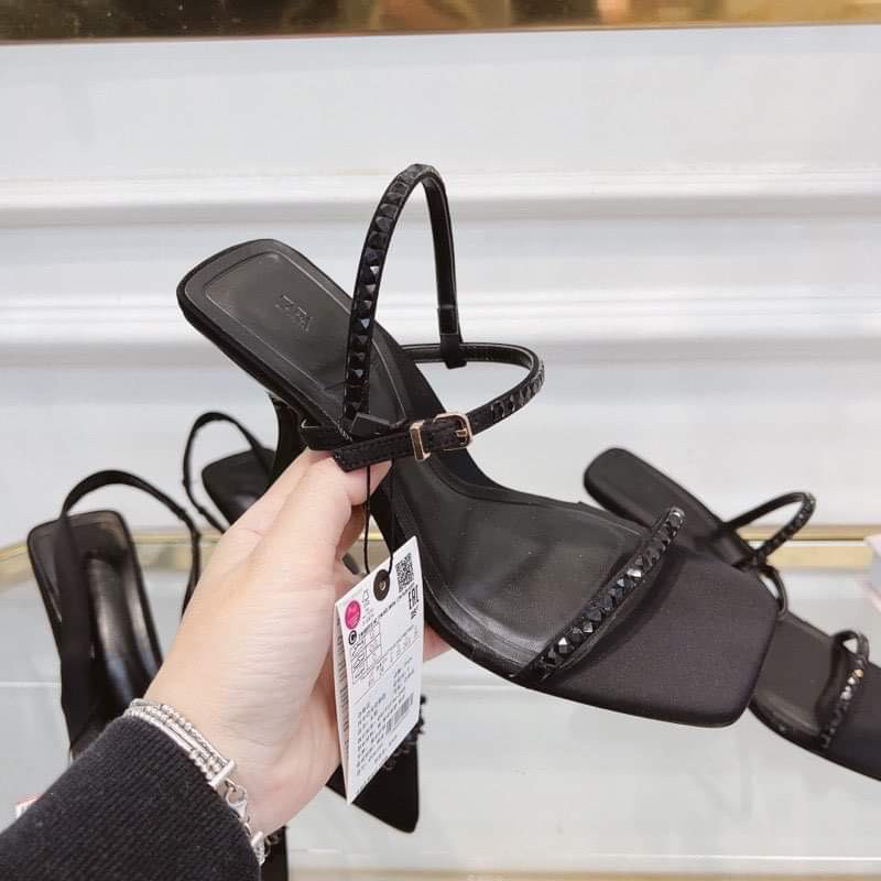 CG HS HC Sandal quai mảnh đá đen Zr[full box] 9cm, gót nhọn [HÀNG SẴN Chuẩn logo ZR] HC CG