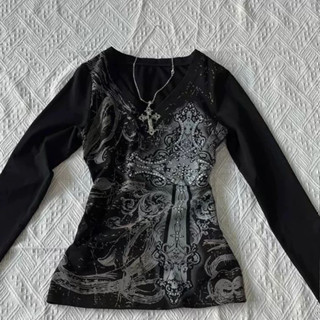 Áo thun in hình cà vạt cổ chữ V cổ điển y2k thiên niên kỷ cay dành cho nữ