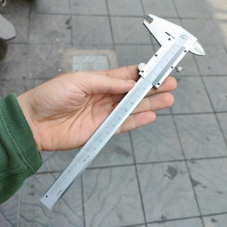Thước kẹp 150mm, chất liệu kim loại hộp vàng