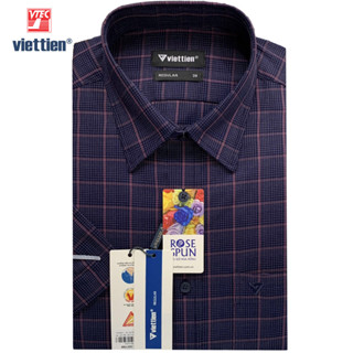 Viettien - Áo sơ mi nam ngắn tay vạt bầu vải hoa hồng ca rô 1S1118 Form regular