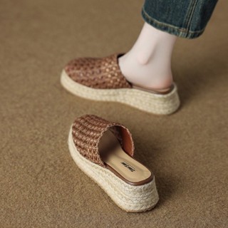 Dép xỏ ngón chân đế dày dành cho nữ Phong cách mới Giày trượt nửa mũi dệt không mệt mỏi Giày sandal nữ váy