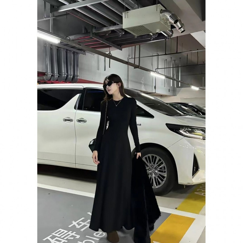 Đầm body dáng dài Váy đen dài tay mùa đông Váy liền dài tay màu đen váy dài kiểu Pháp mẫu đầu thu cho nữ | BigBuy360 - bigbuy360.vn