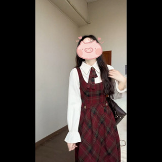 【Bess's house áo sơ mi trắng+váy sang chảnh,váy đẹp cho nữ sang chảnh,set đồ nữ đi chơi,2024 Đỏ Phong Cách Mới Giáng Sinh Bộ Băng Đầm Ankela Đỏ Bầu Không Khí Pháp Kẻ Sọc Trên Đầu Gối Ngày Phù Hợp Với Váy,set đồ nữ mùa đông,đồ bộ nữ sang chảnh,bộ đồ