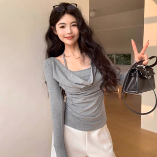 Áo Thun Nữ Kiểu Trễ Vai Tay Dài PINKSTORE29 Phối Kèm Yếm Nữ Tính A51269