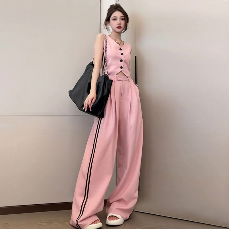 Set Đồ Nữ Màu Hồng Không Tay – Chuẩn Phong Cách Chanel, Street Style Mùa Hè