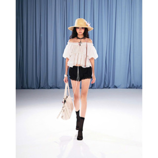 SoDópe.Club - Áo trễ vai trắng tay phồng phối ren và quần ngắn đen phối ren White Cloudy Black Crush Shorts